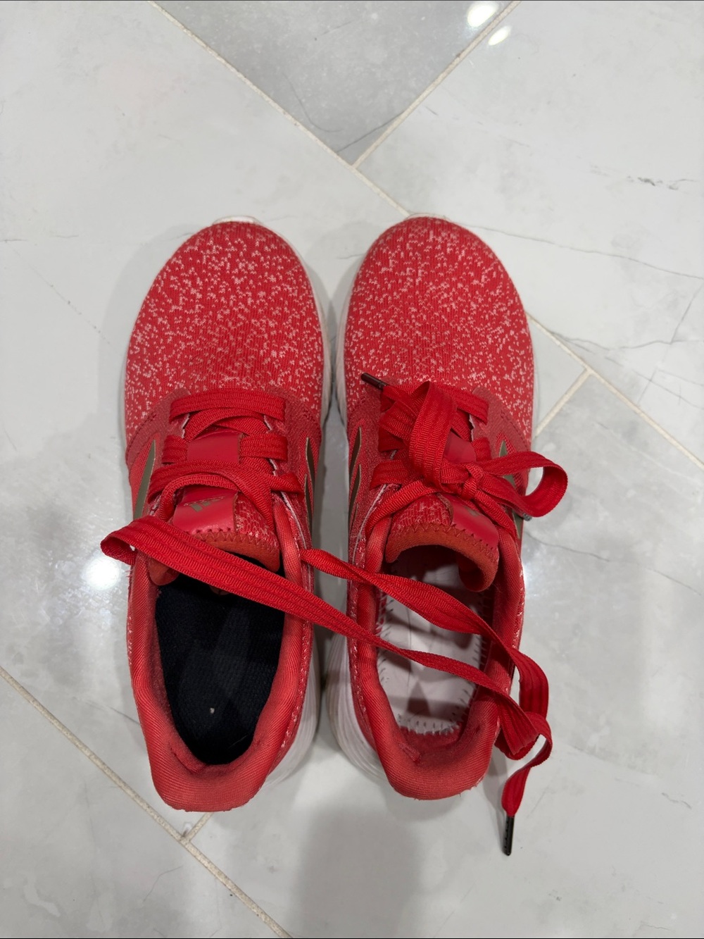 Women’s Red Athletic Sneakers - Comfortable Everyday Shoes size 6.5
